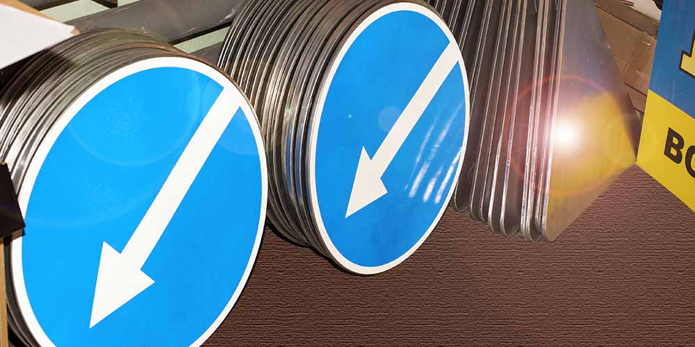 co-001 postavka znakov